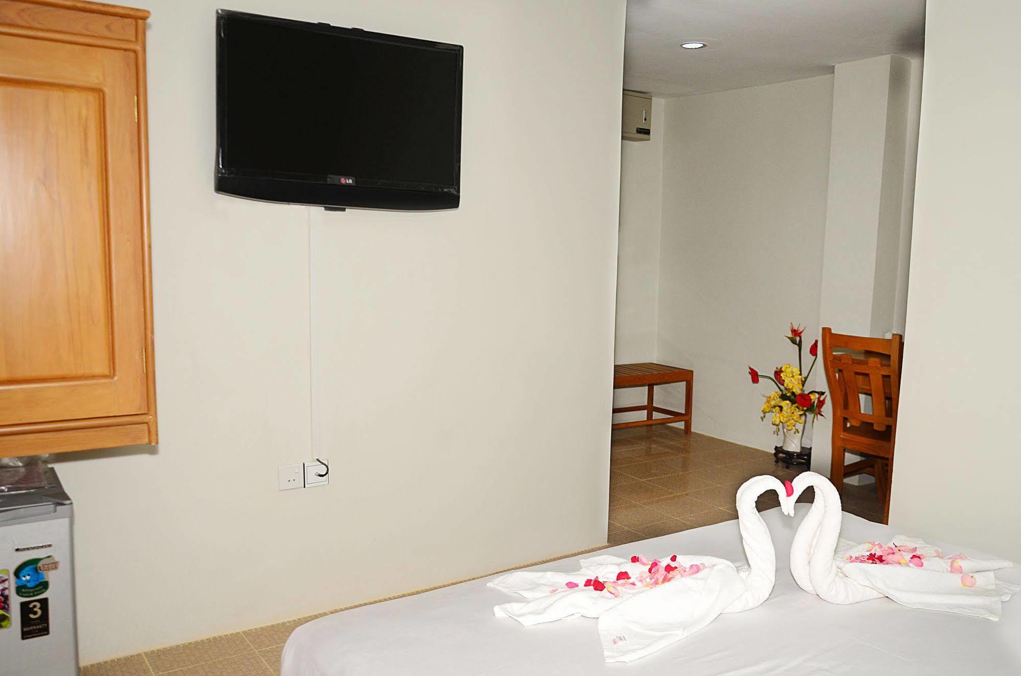 Hotel Yno Янгон Экстерьер фото